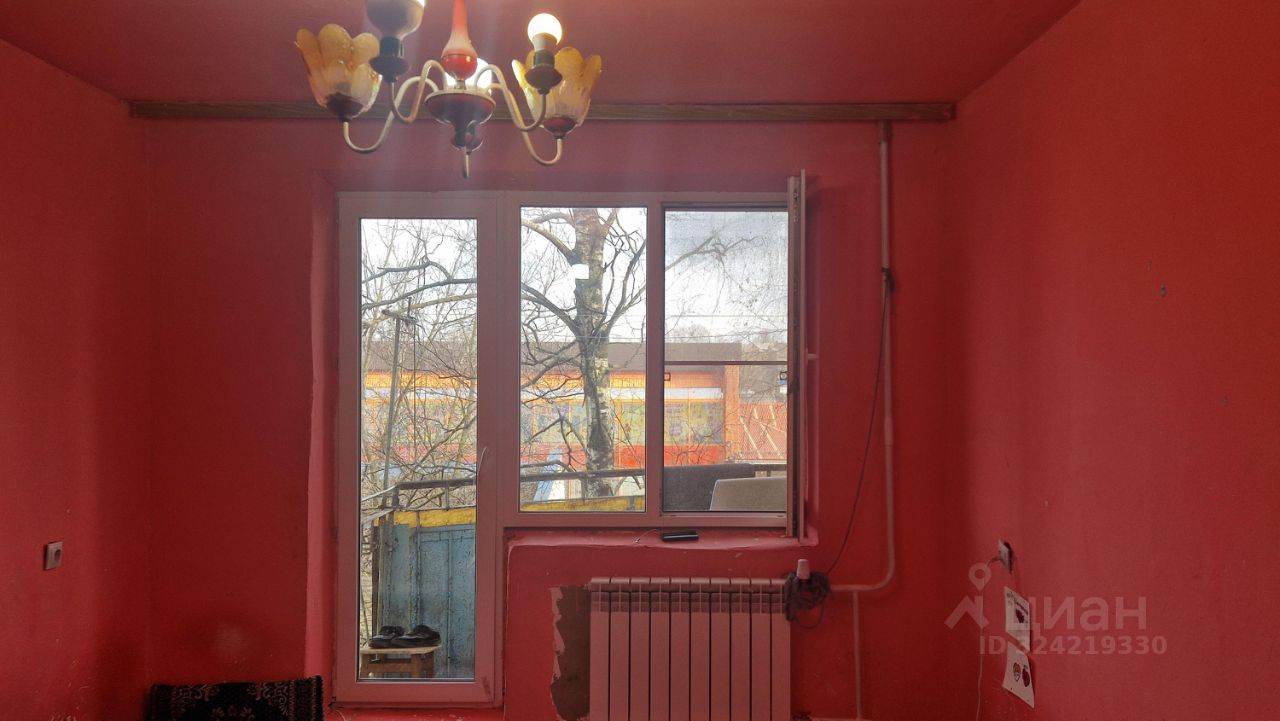 Продажа 2-комн квартиры на вторичном рынке Лобня, улица Ленина,  д. 1