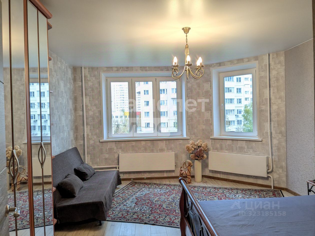 Продажа 1-комн квартиры на вторичном рынке Губернский мкр, улица Земская,  д. 13