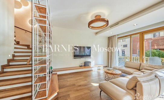 Продажа 4-комн квартиры на вторичном рынке улица Льва Толстого,  д. 23 к1