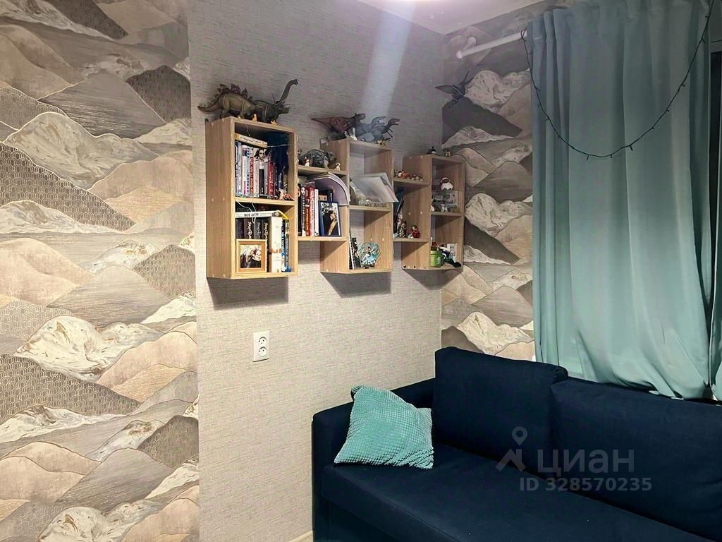 Продажа 3-комн квартиры на вторичном рынке пос. Шушары, Детскосельский тер., шоссе Колпинское, 7