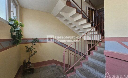 Продажа 2-комн квартиры на вторичном рынке Подвойского ул,  д. 24,  к. 1