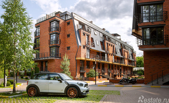 Продажа 4-комн квартиры на вторичном рынке Лётная улица,  д. 99 с1