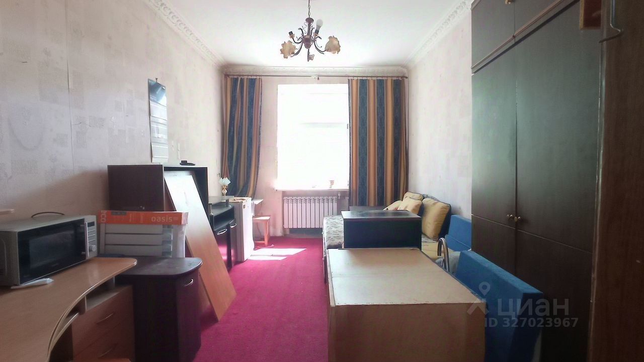 Продажа 4-комн квартиры на вторичном рынке пос. Металлострой, Центральная улица,  д. 3