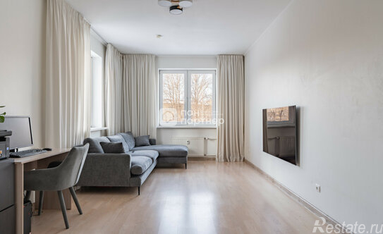 Продажа 1-комн квартиры на вторичном рынке улица Латышских Стрелков,  д. 11 к2