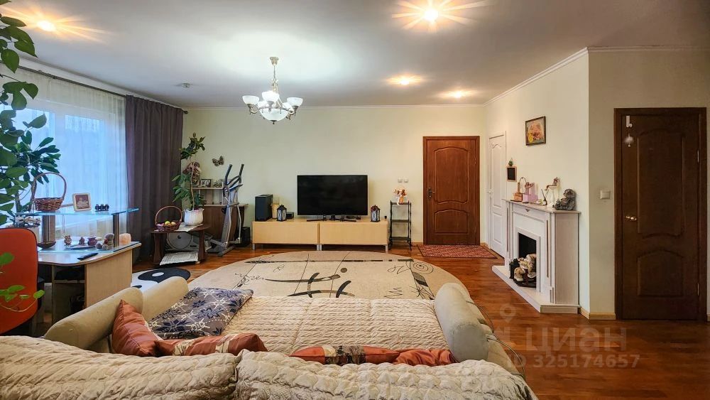 Продажа 4-комн квартиры на вторичном рынке Полянка мкр, пос. Лесные Поляны,  д. 100