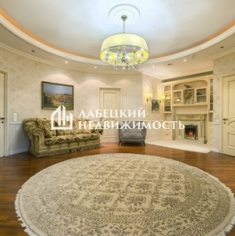 Продажа 4-комн квартиры на вторичном рынке улица Маршала Соколовского,  д. 5