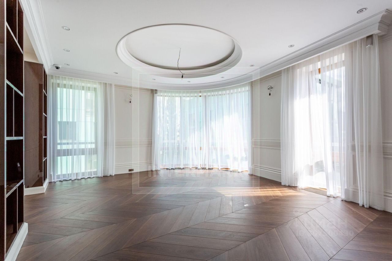 Продажа 5-комн квартиры на вторичном рынке Бутиковский переулок, 5