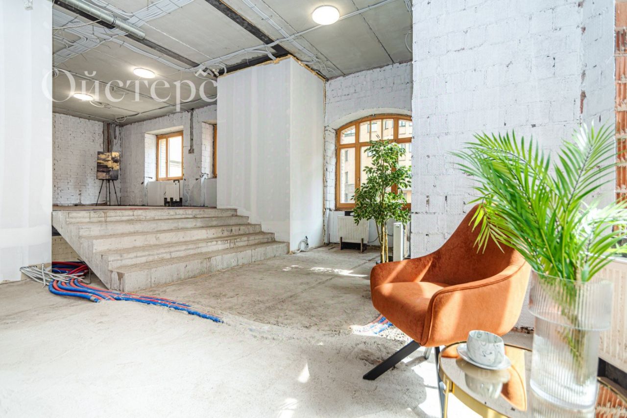 Продажа 5-комн квартиры на вторичном рынке улица Нахимова, 15