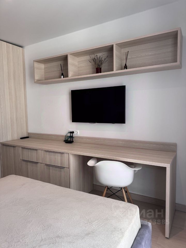 Продажа студии Социалистическая улица, 21