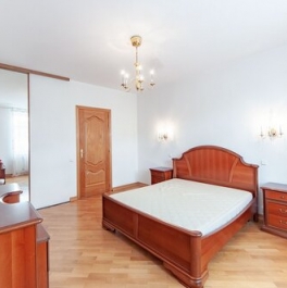 Продажа 3-комн квартиры на вторичном рынке ул Садовническая,  д. 27