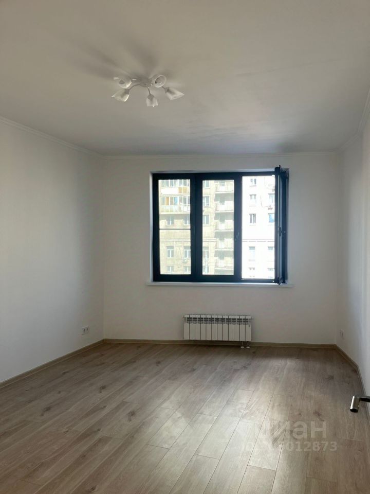 Продажа 3-комн квартиры на вторичном рынке Русаковская улица, 2