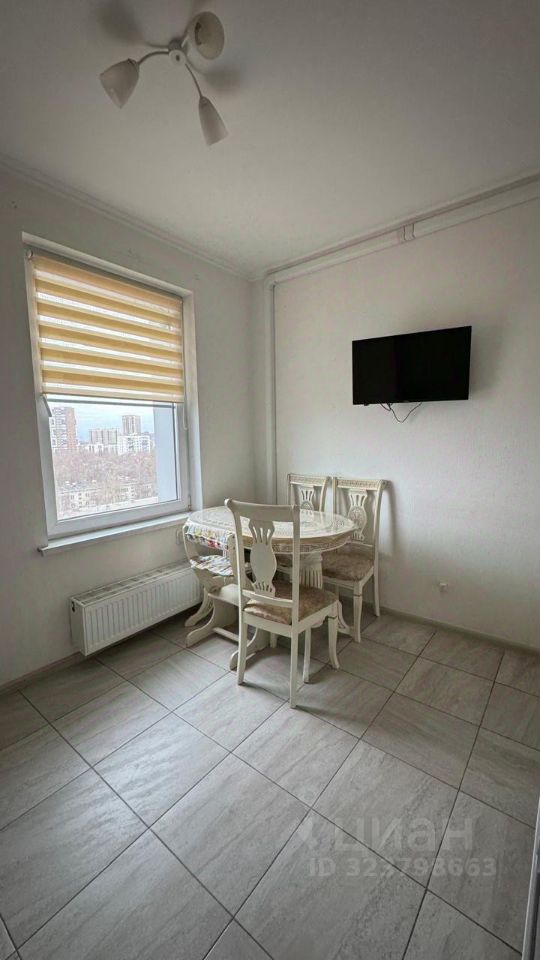 Продажа 2-комн квартиры на вторичном рынке улица Шумилова, 24А