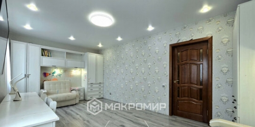 3-комн квартира Клочков пер,  д. 12