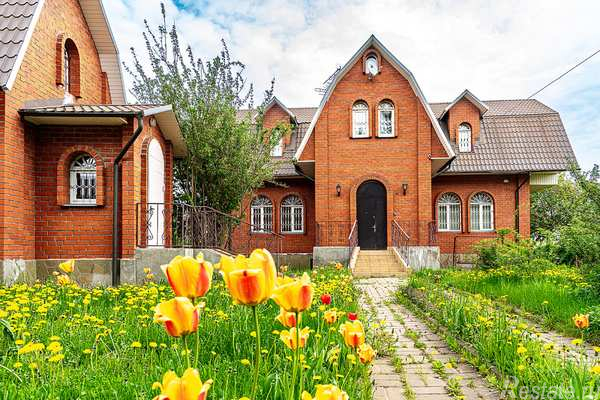 Продажа дома ЛМС, Соловьиная ул,  д. 14а