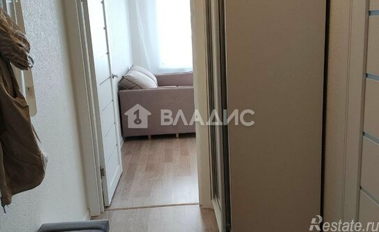 Продажа 1-комн квартиры на вторичном рынке Красная горка, Солнечная улица,  д. 6