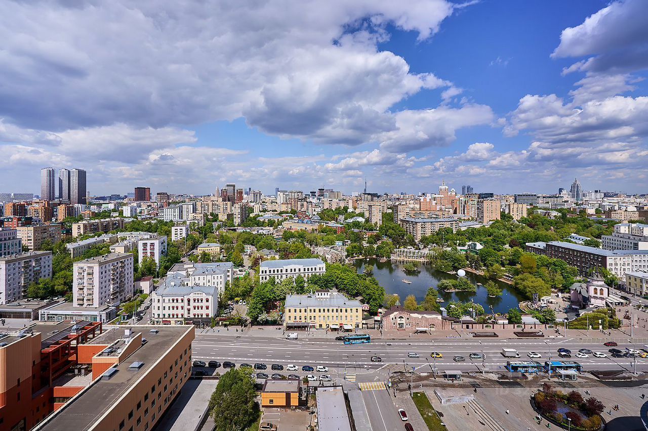 Продажа 5-комн квартиры на вторичном рынке Дружинниковская улица,  д. 15А