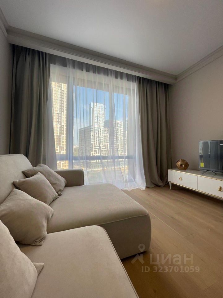 Аренда 2-комн квартиры на вторичном рынке улица Янковского,  д. 1к2