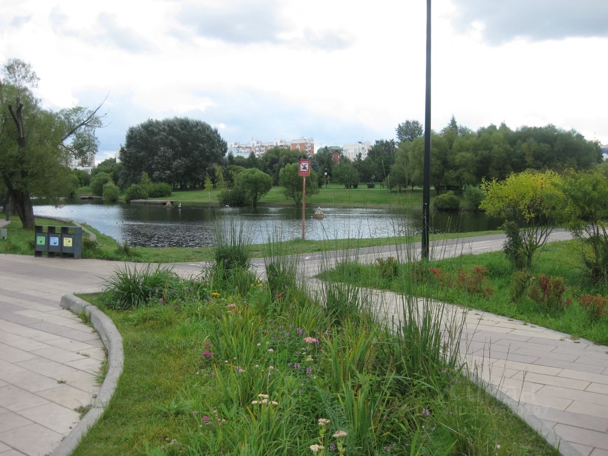 Продажа 2-комн квартиры на вторичном рынке улица Адмирала Руднева, 14