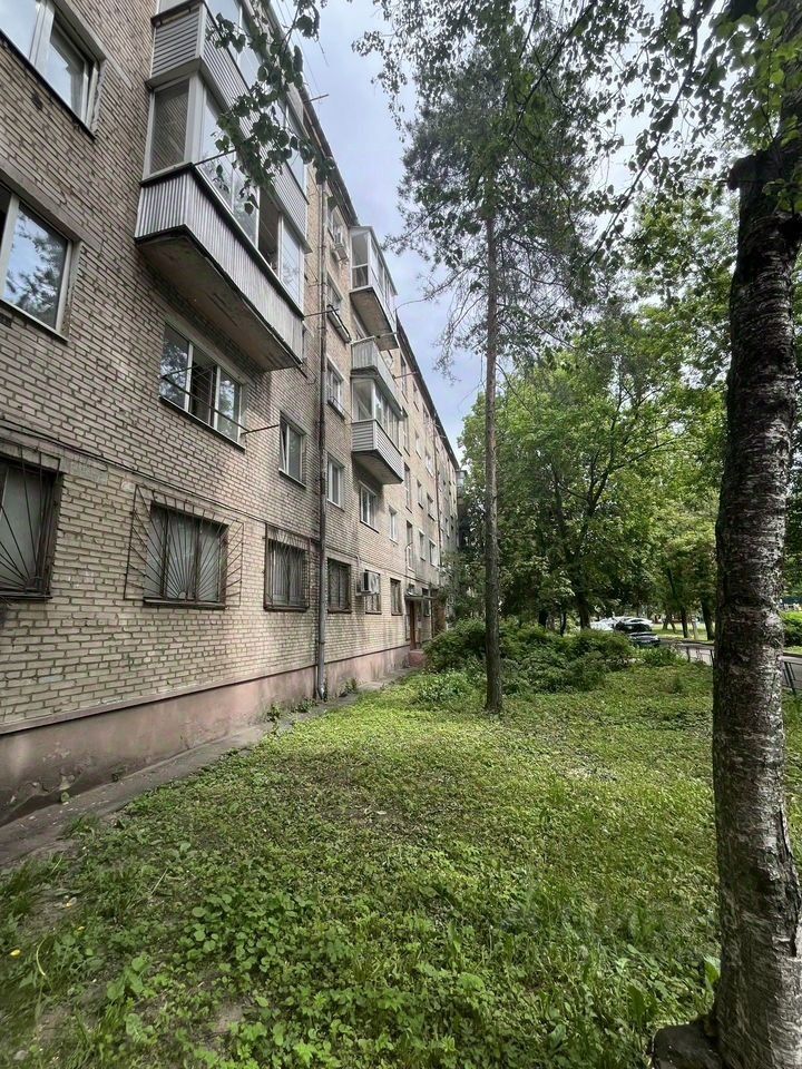 Продажа 2-комн квартиры на вторичном рынке Щелково г, Комарова ул,  д. 15