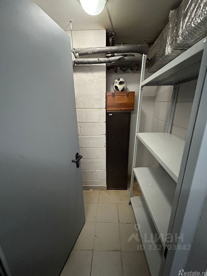 Продажа гаража б-р Генерала Карбышева,  д. 13,  к. 2