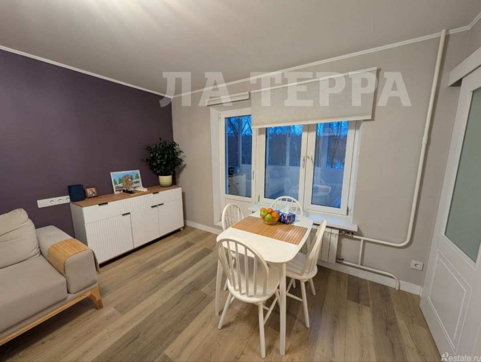 Продажа 3-комн квартиры на вторичном рынке Островитянова ул,  д. 39