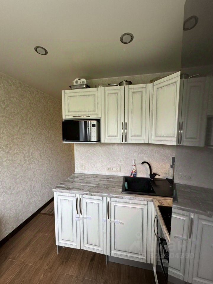 Продажа 1-комн квартиры на вторичном рынке Сосновый Бор, Солнечная улица, 22