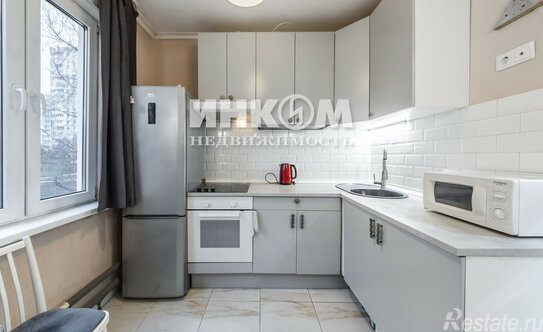 Продажа 2-комн квартиры на вторичном рынке улица Твардовского,  д. 5 к2