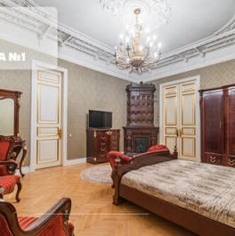Продажа 7-комн квартиры на вторичном рынке ул Маяковского,  д. 36-38
