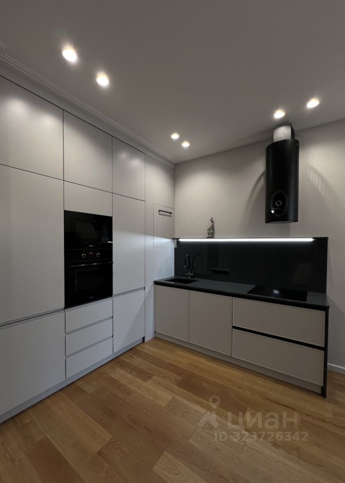 Аренда 3-комн квартиры на вторичном рынке Винницкая улица, 8к1