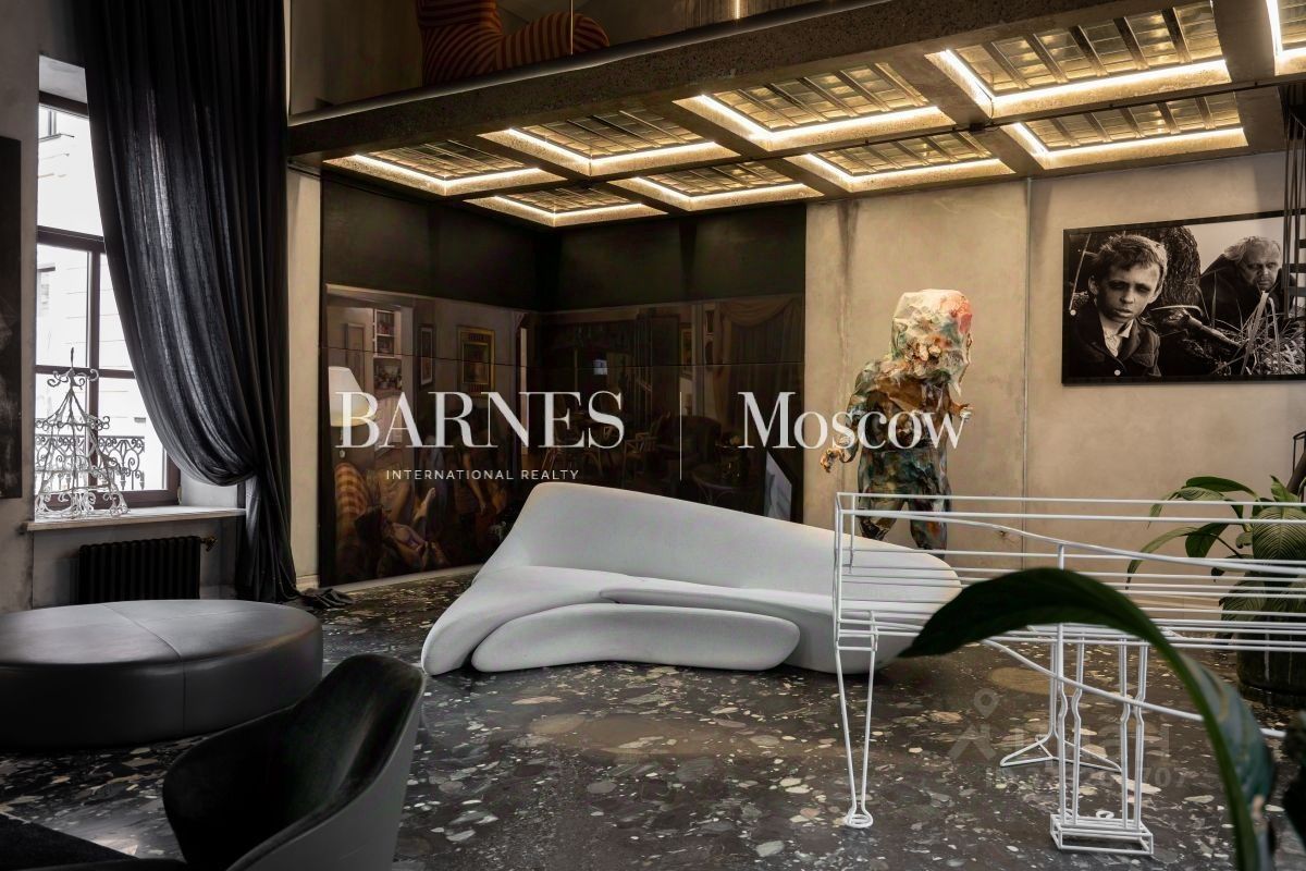 Продажа 4-комн квартиры на вторичном рынке Гагаринская улица, 1/24