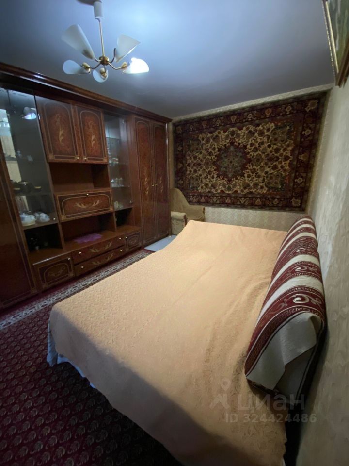 Продажа 2-комн квартиры на вторичном рынке Саянская улица, 11К2