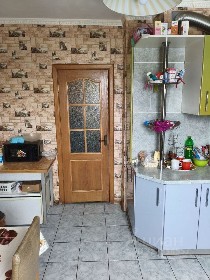 Продажа 3-комн квартиры на вторичном рынке проспект Пятилеток, 3