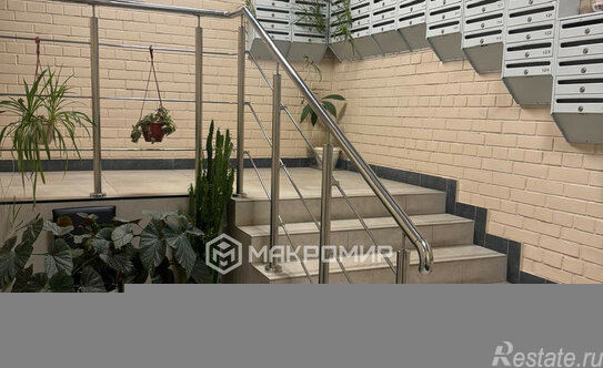 Продажа 2-комн квартиры на вторичном рынке Орджоникидзе ул,  д. 52