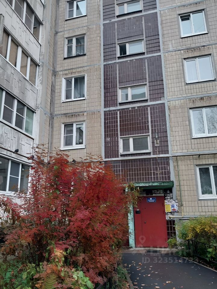 Продажа 3-комн квартиры на вторичном рынке Колтуши, улица Верхняя, 18