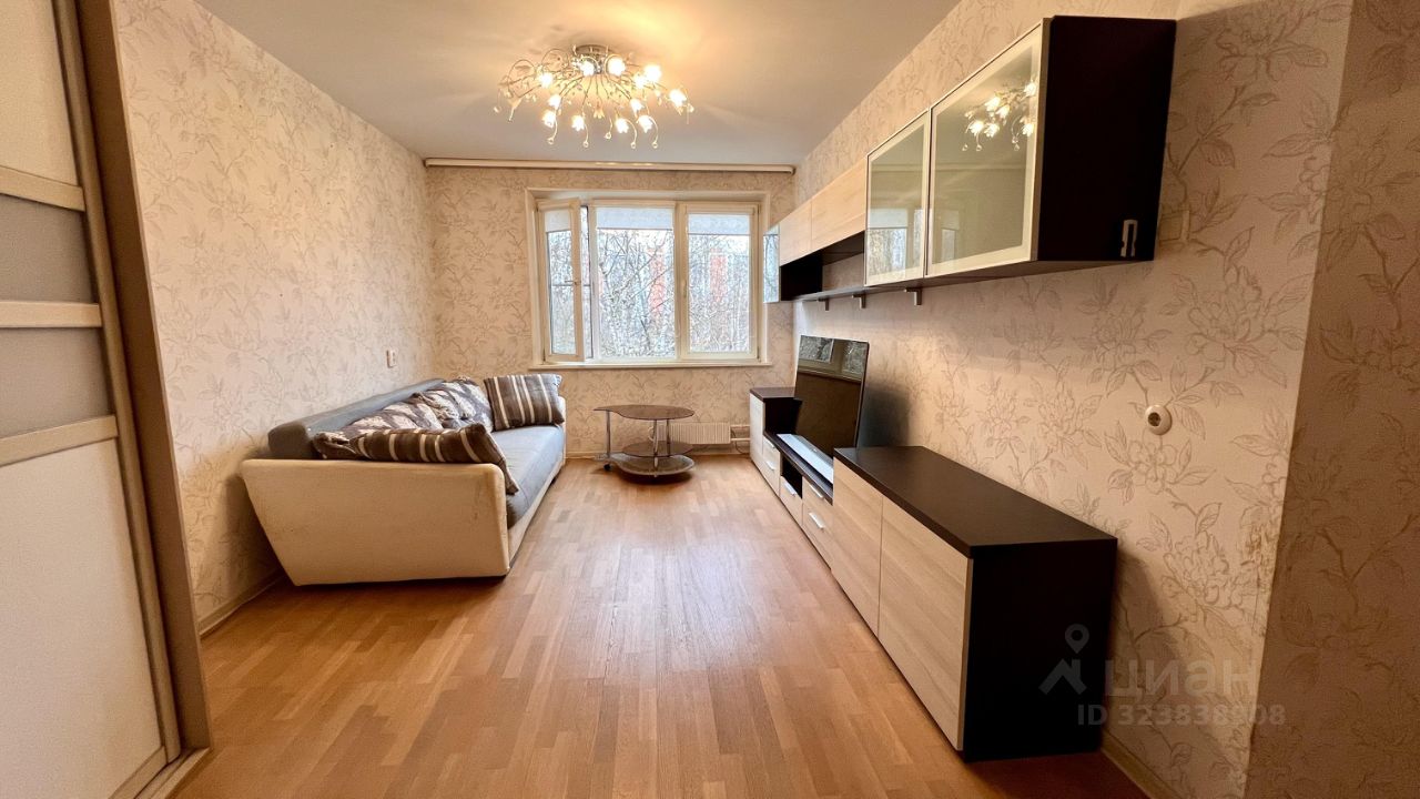 Продажа 3-комн квартиры на вторичном рынке Ореховый бульвар, 21к1