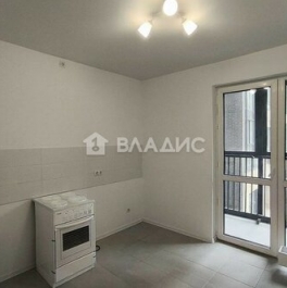 Продажа 3-комн квартиры на вторичном рынке Амурская ул