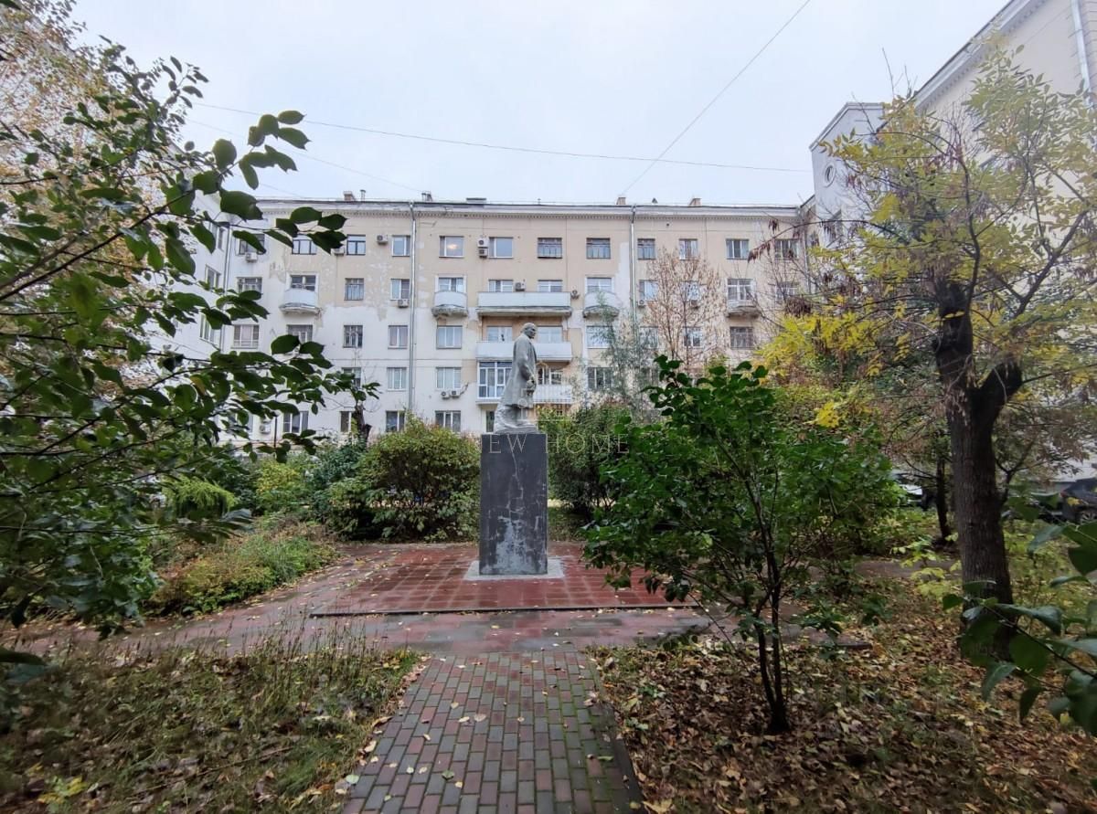 Продажа 3-комн квартиры на вторичном рынке улица Климашкина, 20