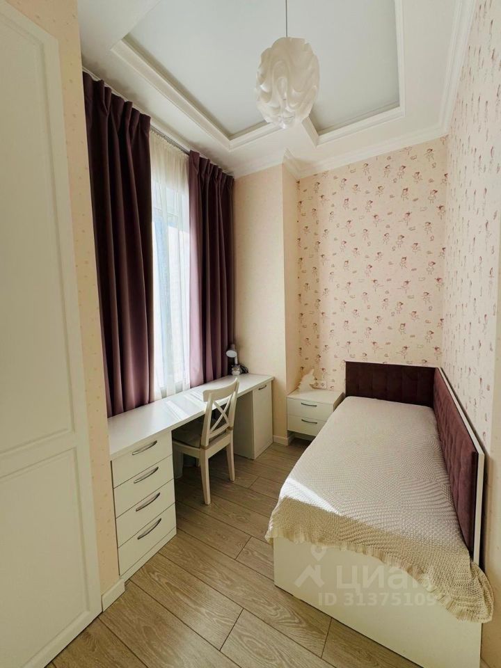 Продажа 3-комн квартиры на вторичном рынке 1/3 мкр, д. Солослово, 1