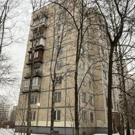 Продажа 2-комн квартиры на вторичном рынке улица Вавиловых,  д. 8 к1