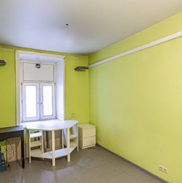 Продажа 2-комн квартиры на вторичном рынке Чудов Б. пер