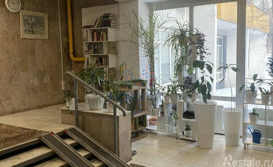 Продажа 2-комн квартиры на вторичном рынке Мосфильмовский 2-й пер,  д. 21