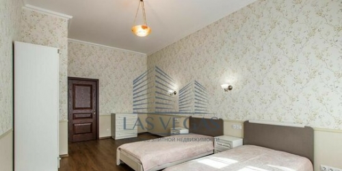 4-комн квартира Греческий пр-кт,  д. 12