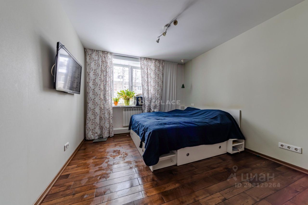 Продажа 2-комн квартиры на вторичном рынке пос. Лисий Нос, Раздельный проспект, 33