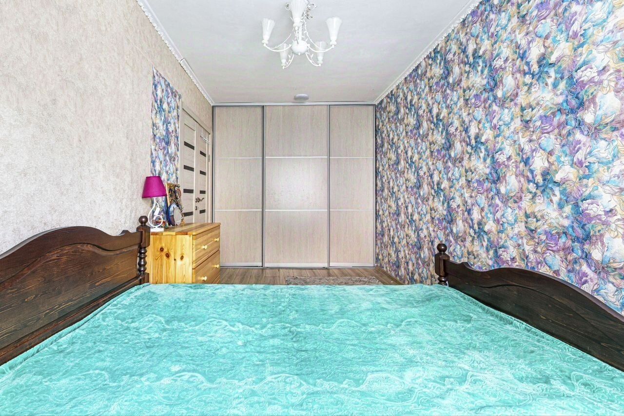 Продажа 2-комн квартиры на вторичном рынке Варшавская улица, 17