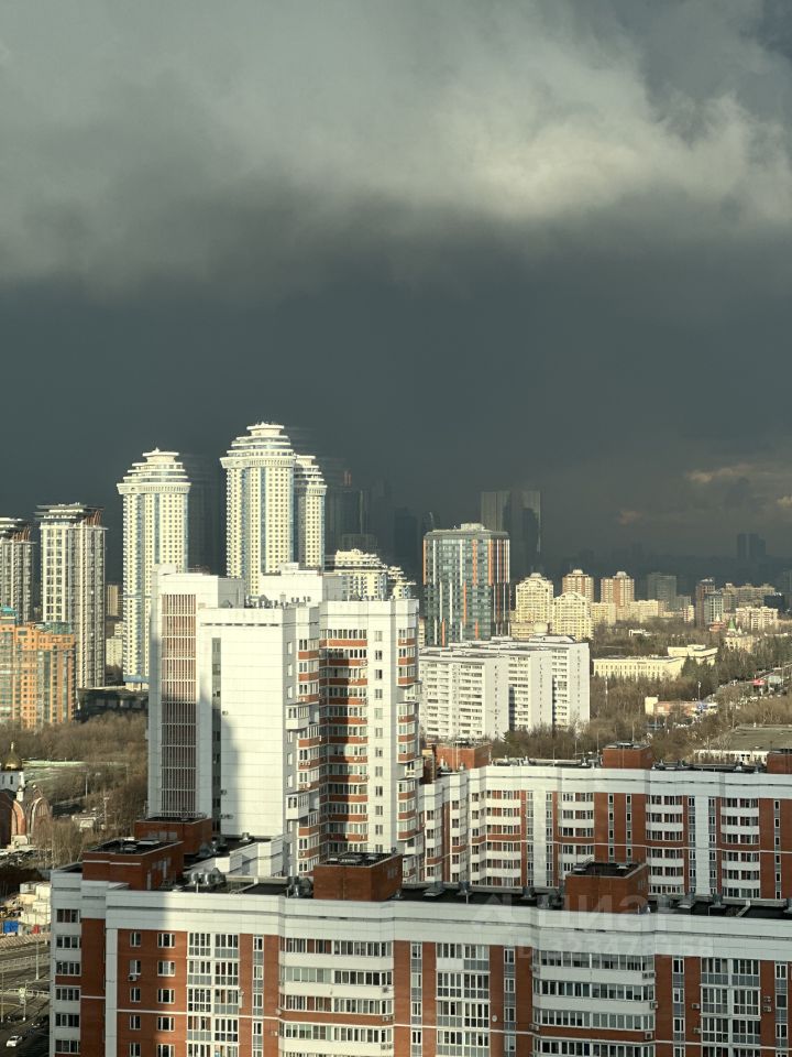 Продажа 2-комн квартиры на вторичном рынке Винницкая улица, 8к2