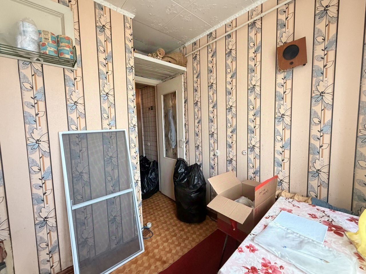 Продажа 3-комн квартиры на вторичном рынке Волхов, Авиационная улица, 25А