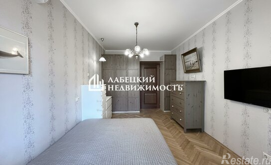Продажа 2-комн квартиры на вторичном рынке ул Дубки,  д. 4А