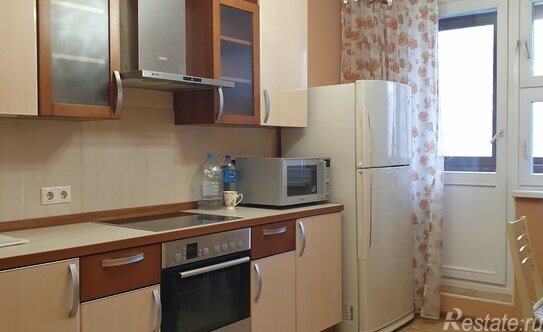 Продажа 2-комн квартиры на вторичном рынке Новобутовская улица