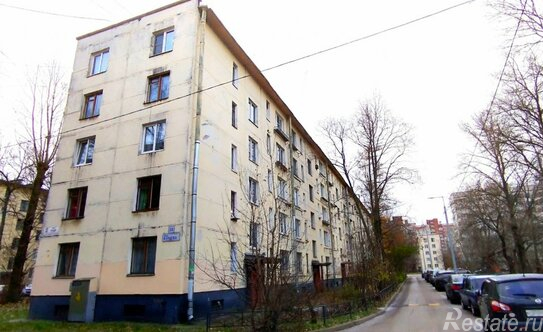 Продажа 4-комн квартиры на вторичном рынке ул Бурцева,  д. 13