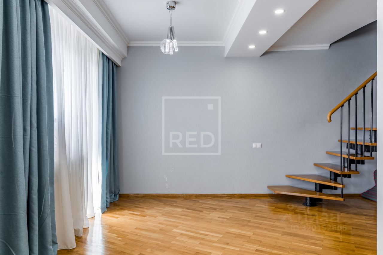 Продажа 5-комн квартиры на вторичном рынке Жулебинский бульвар, 5